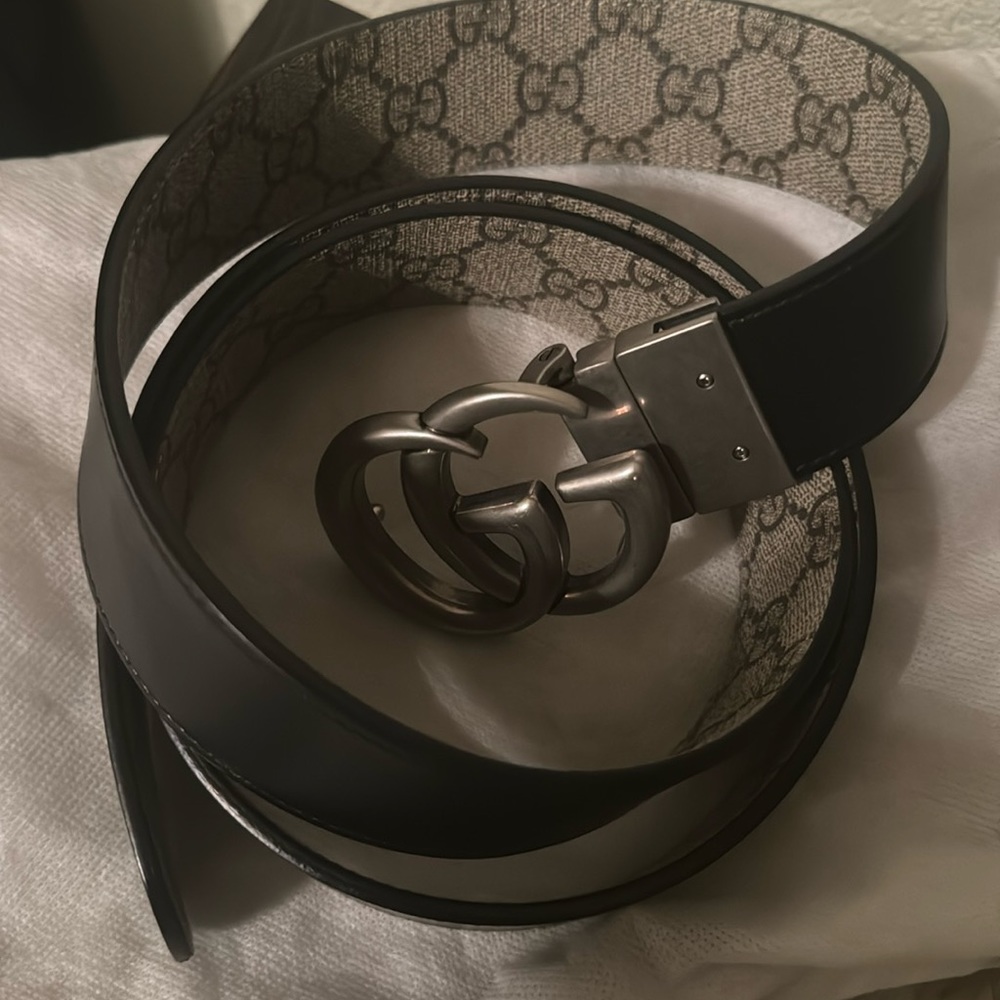 Gucci 100% Leather Metal Silver Double G Buckle Reversible Belt US 42 IT 105